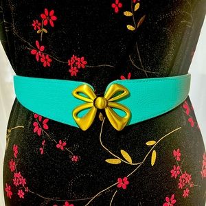 Stretch turquoise bow belt